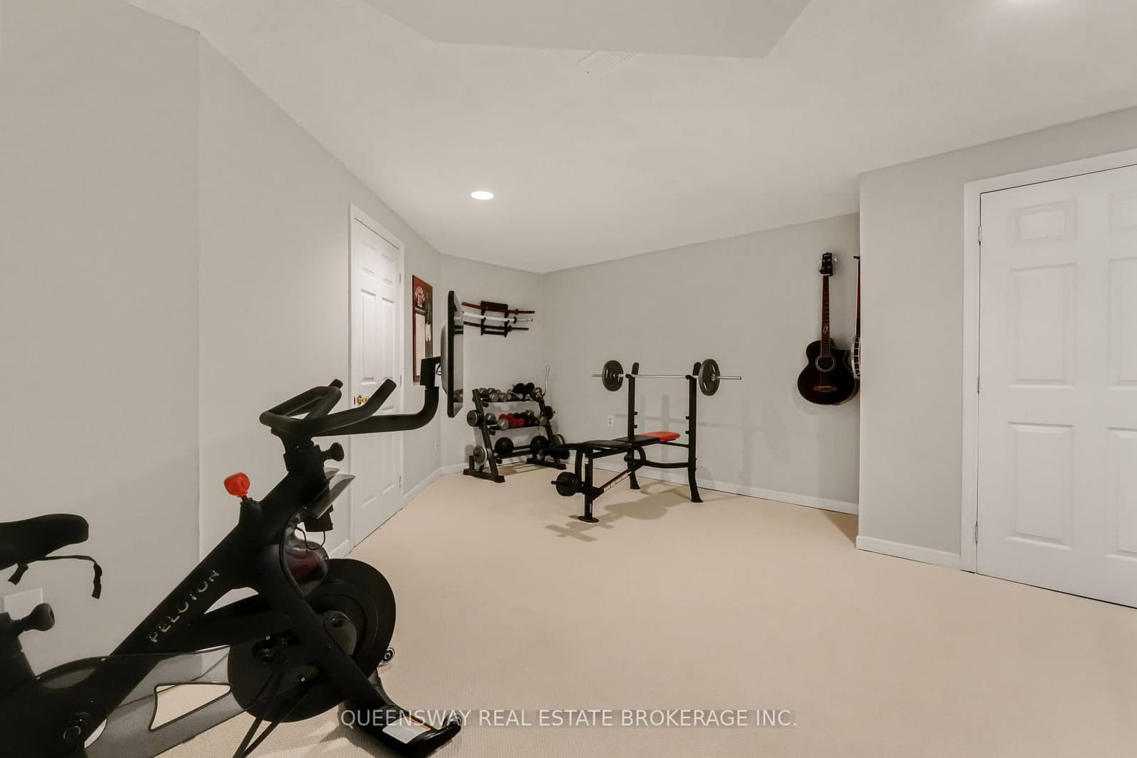 46 Greenwich Drive thumbnail 40