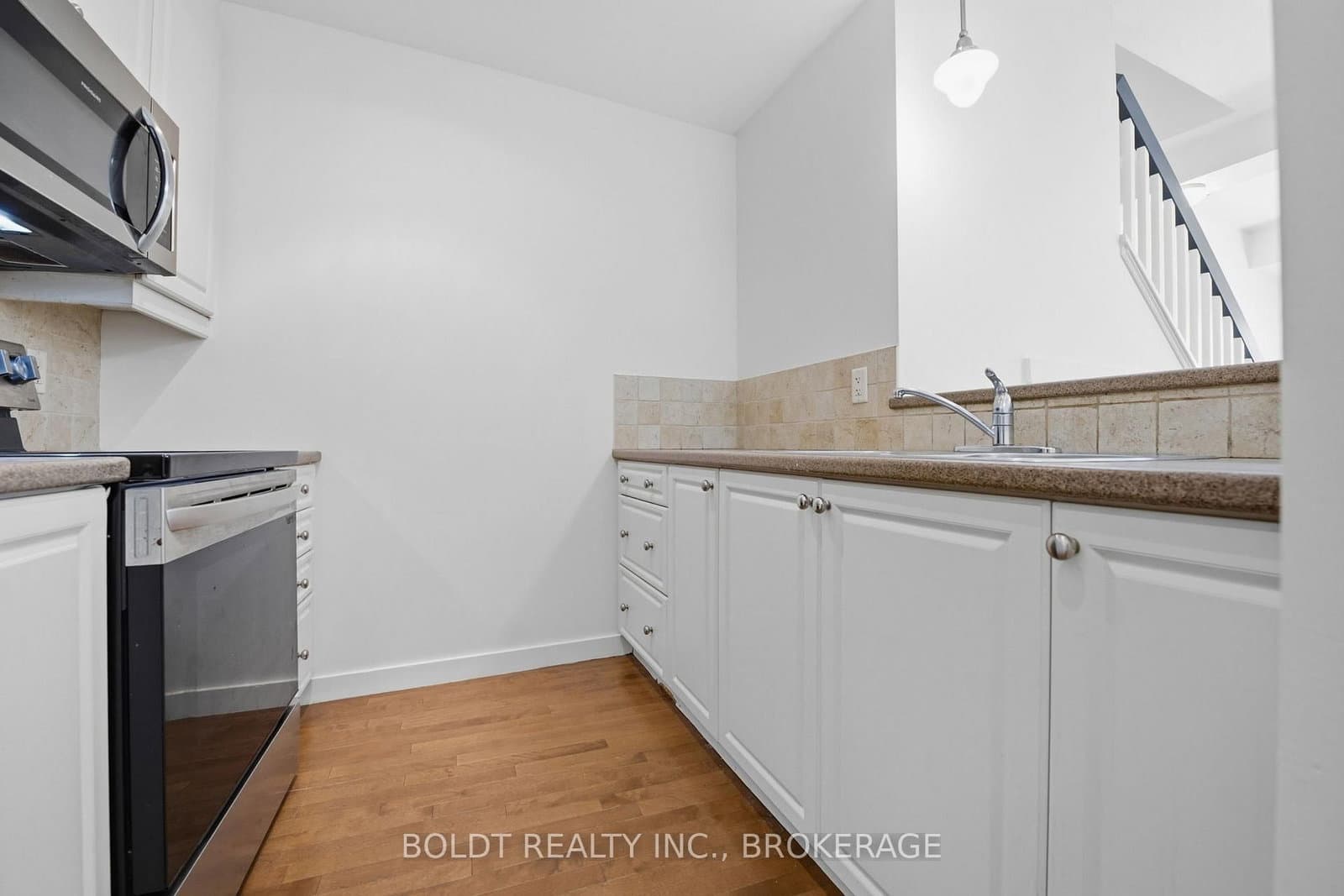 49 ONTARIO Street, Unit 8 thumbnail 13