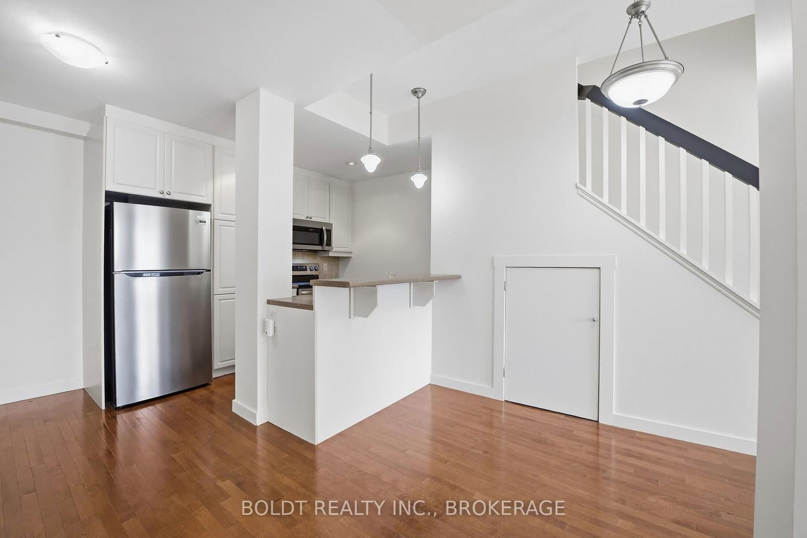 49 ONTARIO Street, Unit 8 thumbnail 8