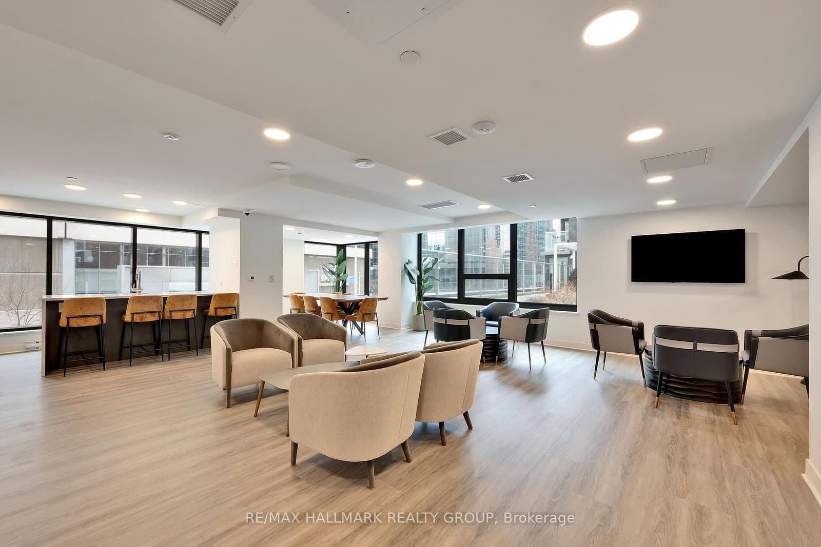 340 Queen Street, Unit 2308 thumbnail 18