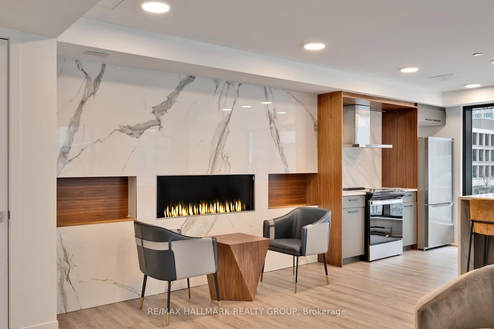 340 Queen Street, Unit 906 thumbnail 40