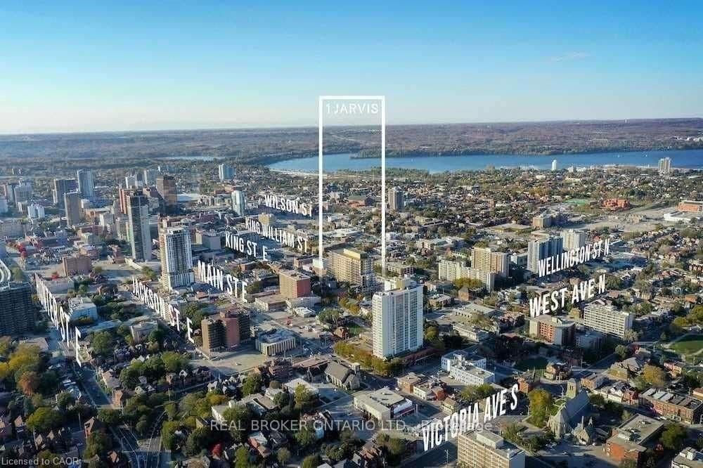 1 Jarvis Street E, Unit 922 thumbnail 3