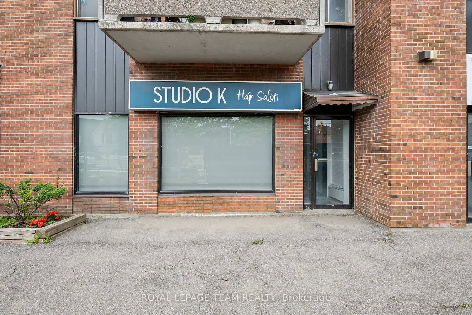 945 Richmond Road thumbnail 2