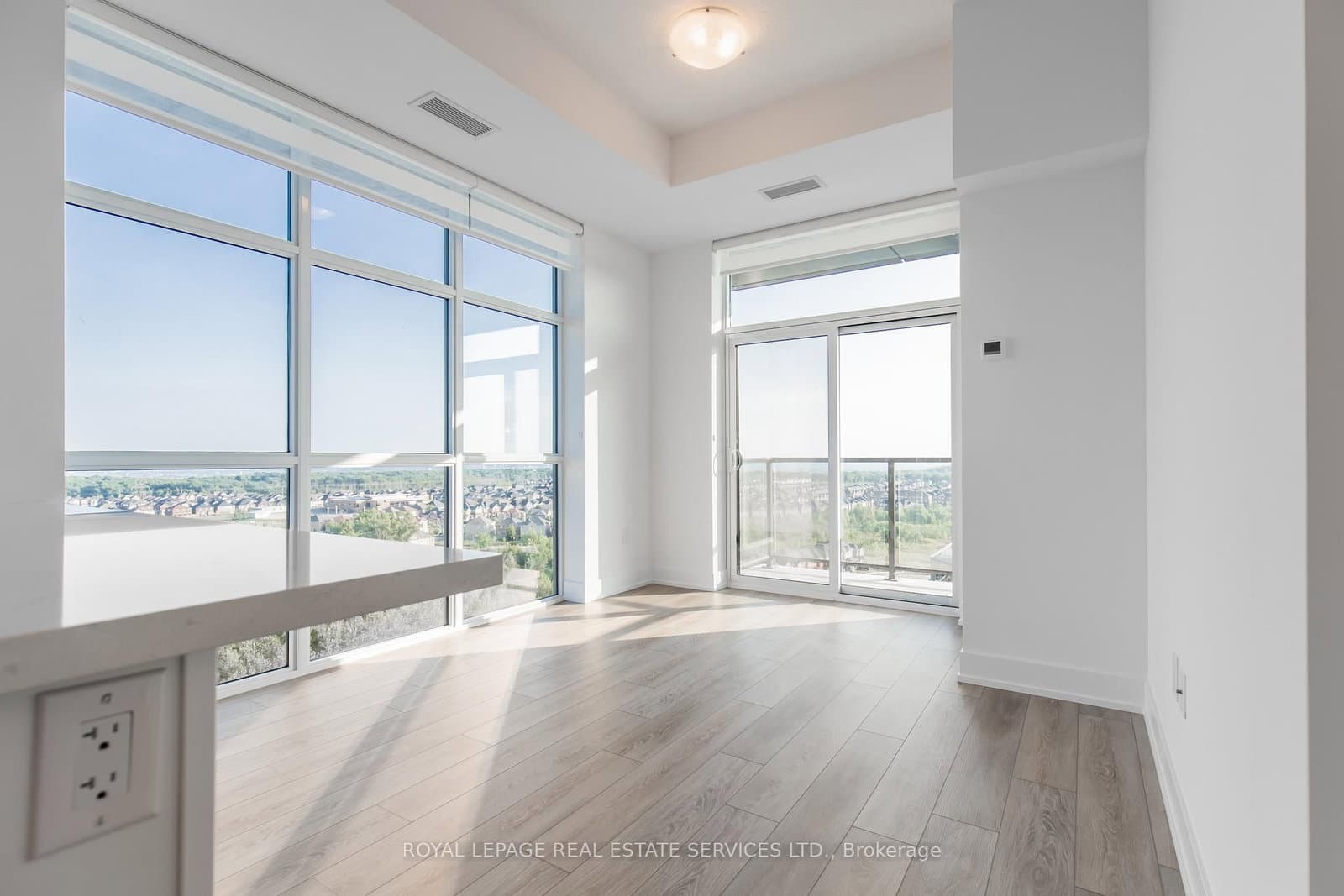470 DUNDAS Street E, Unit 1211 thumbnail 16