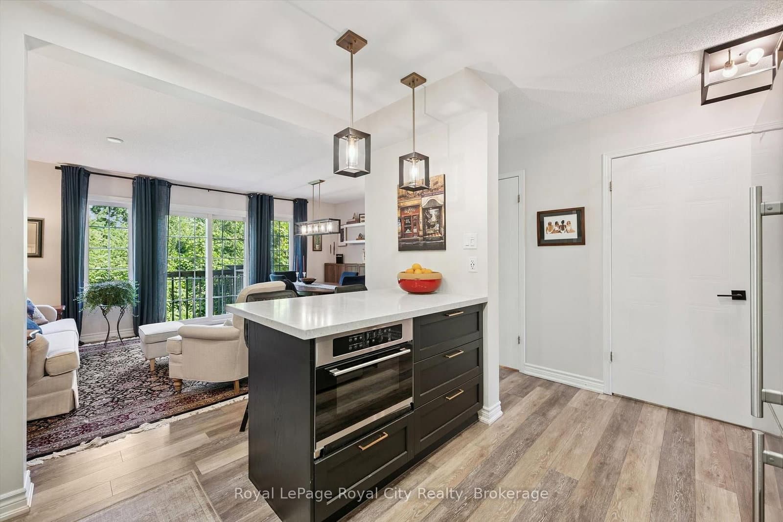 124 Gosling Gardens, Unit #12 thumbnail 13