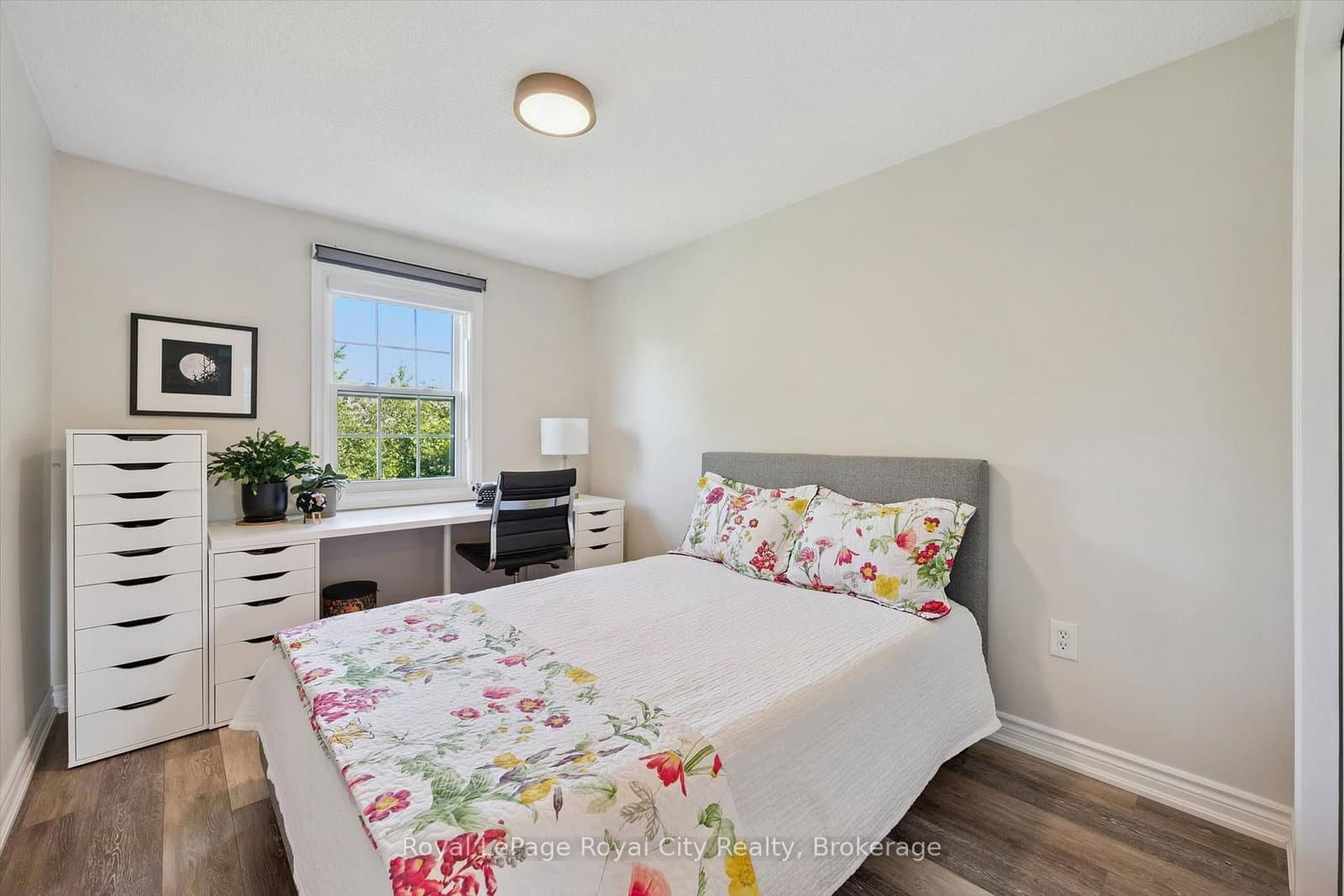 124 Gosling Gardens, Unit #12 thumbnail 18
