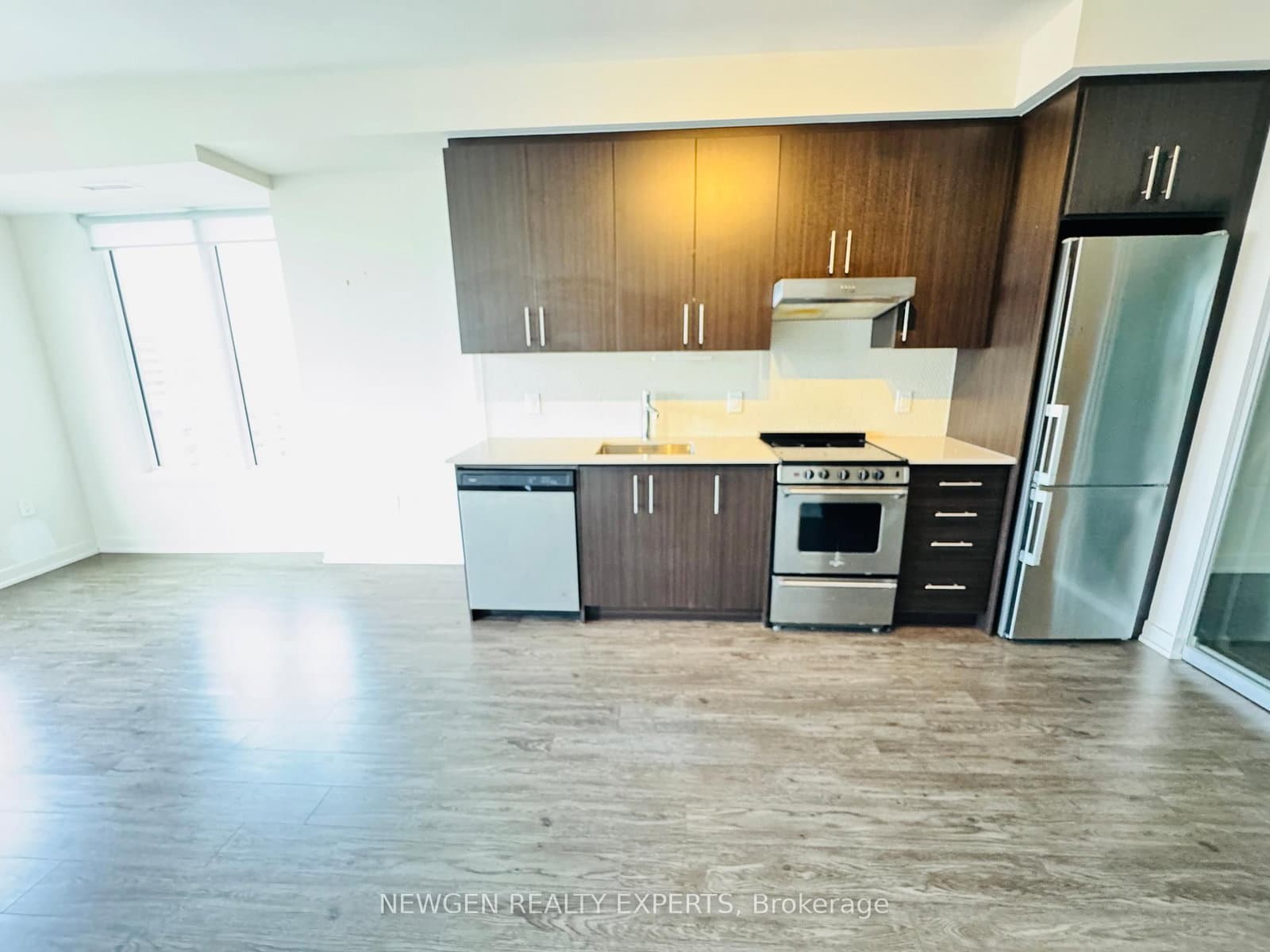 212 King William Street, Unit 1220 thumbnail 4