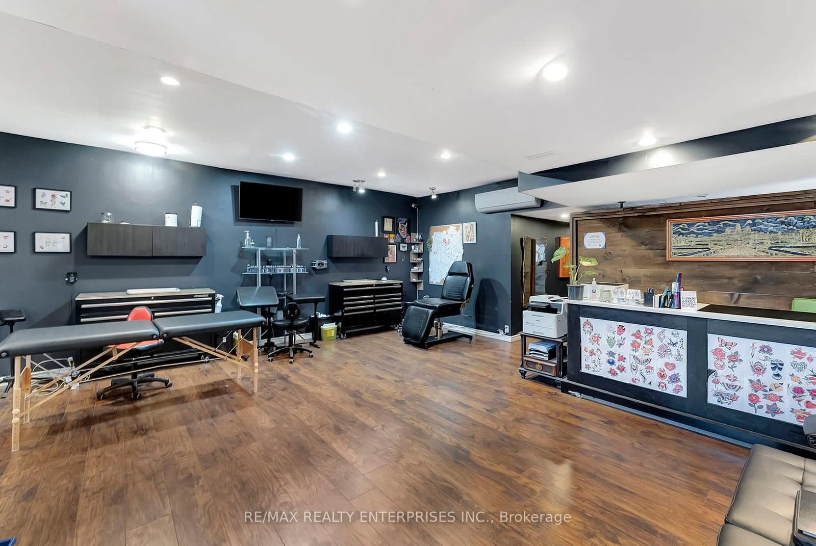 156 James Street S thumbnail 7