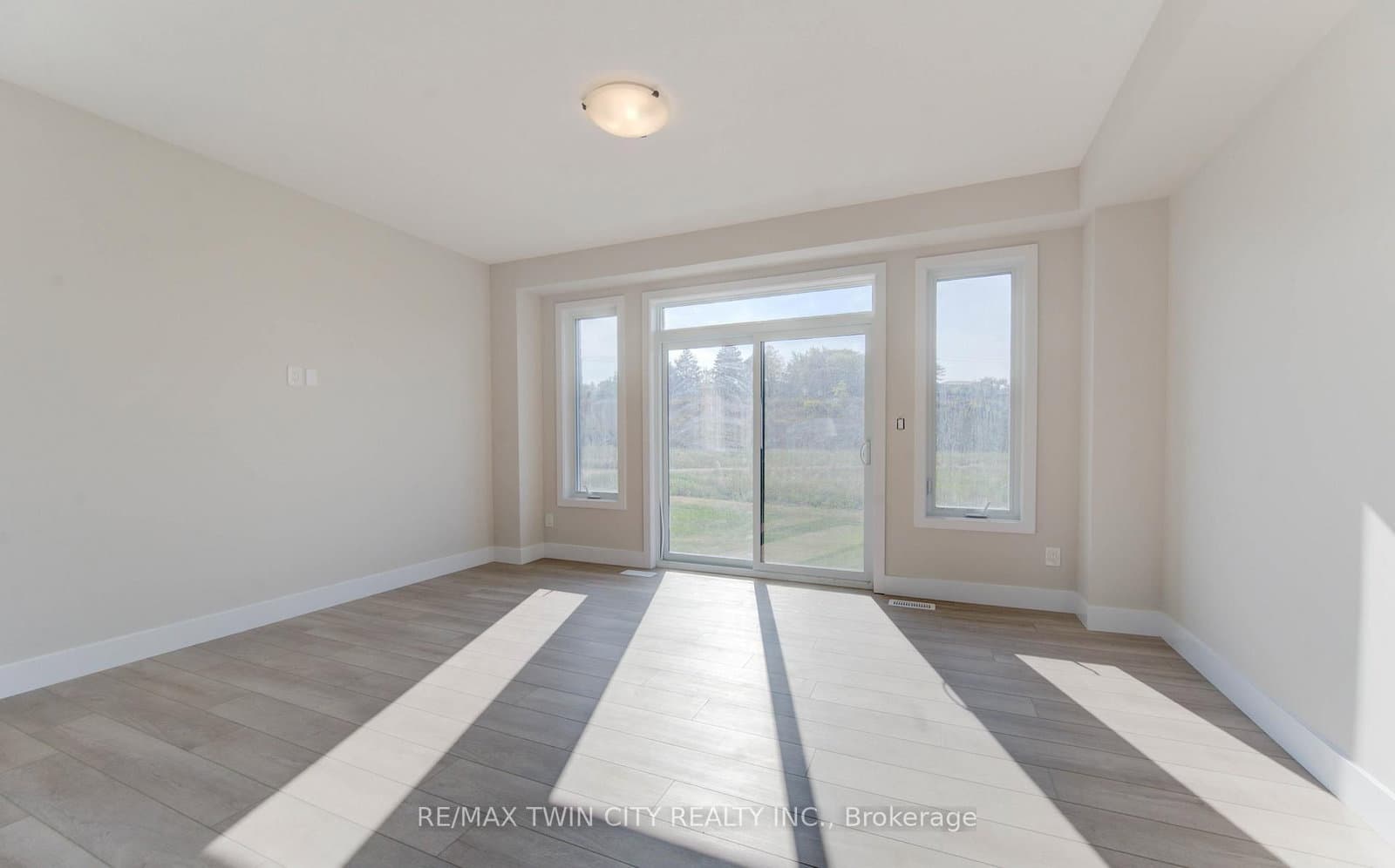 161 Dunnigan Drive thumbnail 12