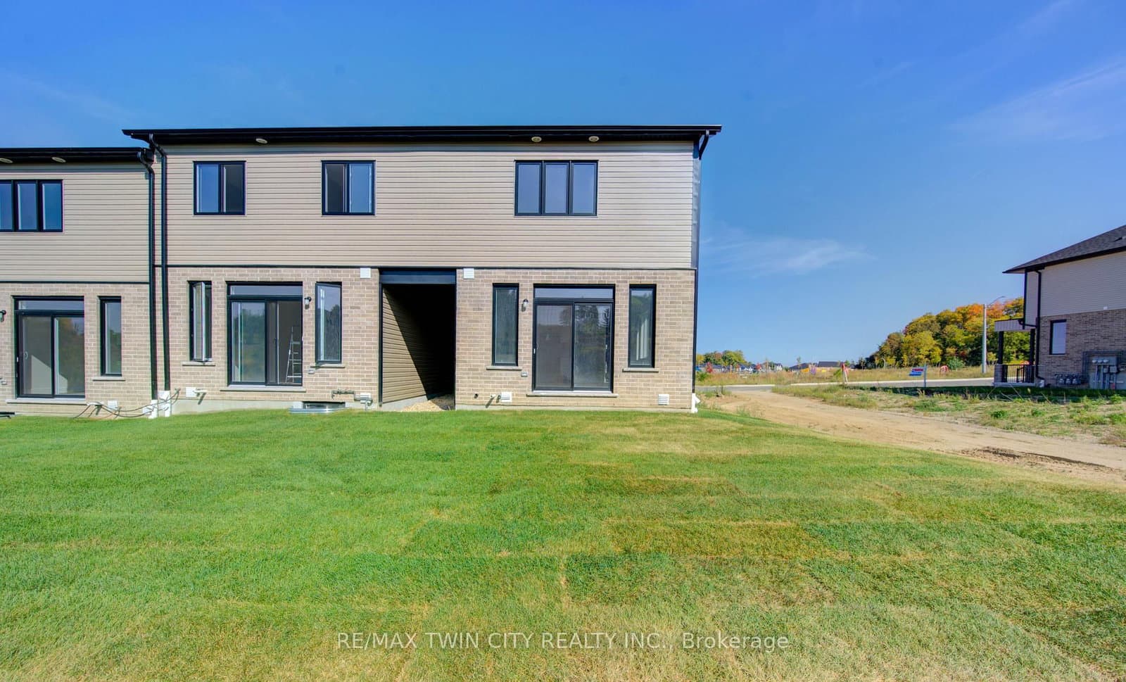 161 Dunnigan Drive thumbnail 39