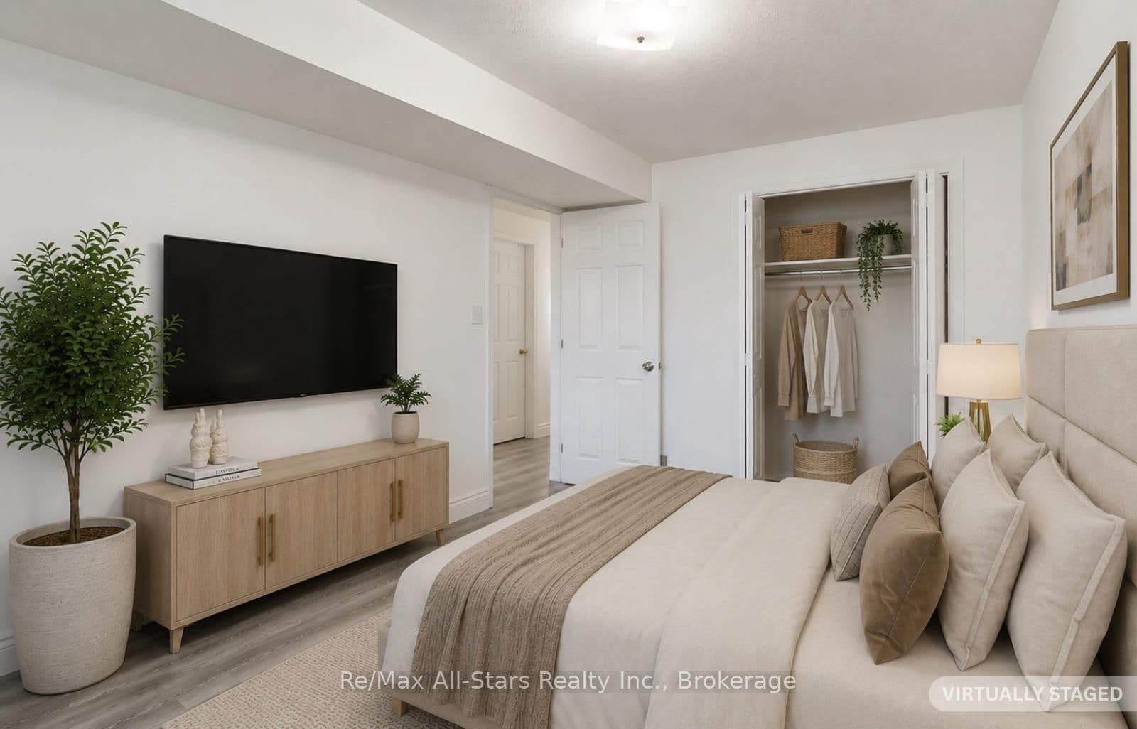 32 E St George Street thumbnail 34