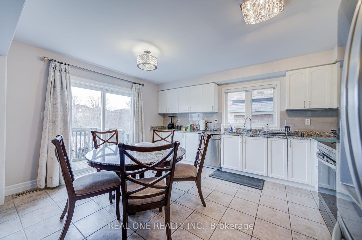 27 Cranston Street, Unit Upper thumbnail 13