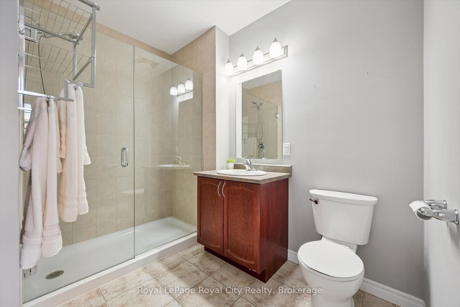2 Colonial Drive, Unit 113 thumbnail 16