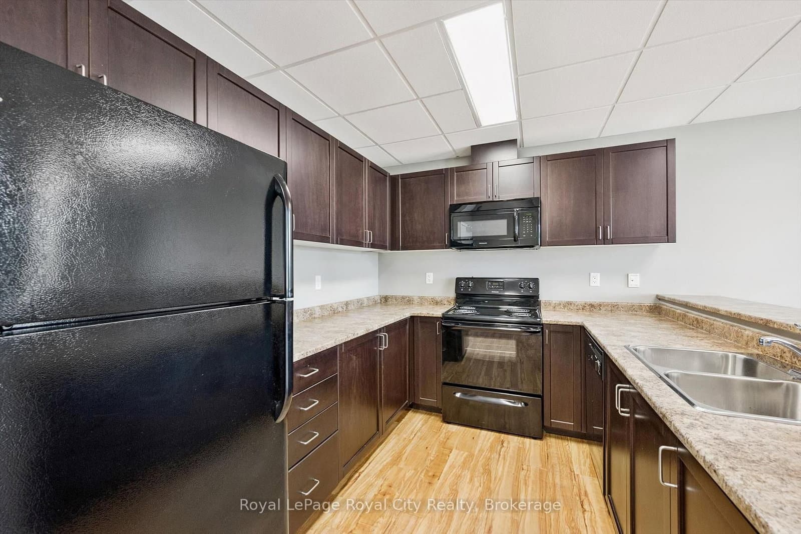 2 Colonial Drive, Unit 113 thumbnail 33