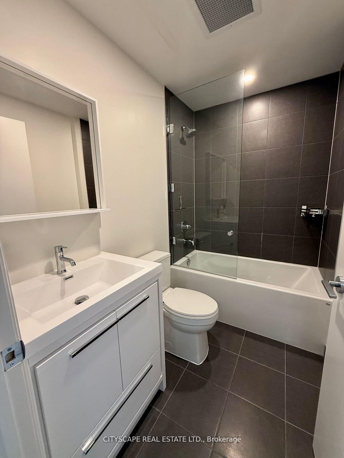 212 King William Street, Unit 603 thumbnail 16