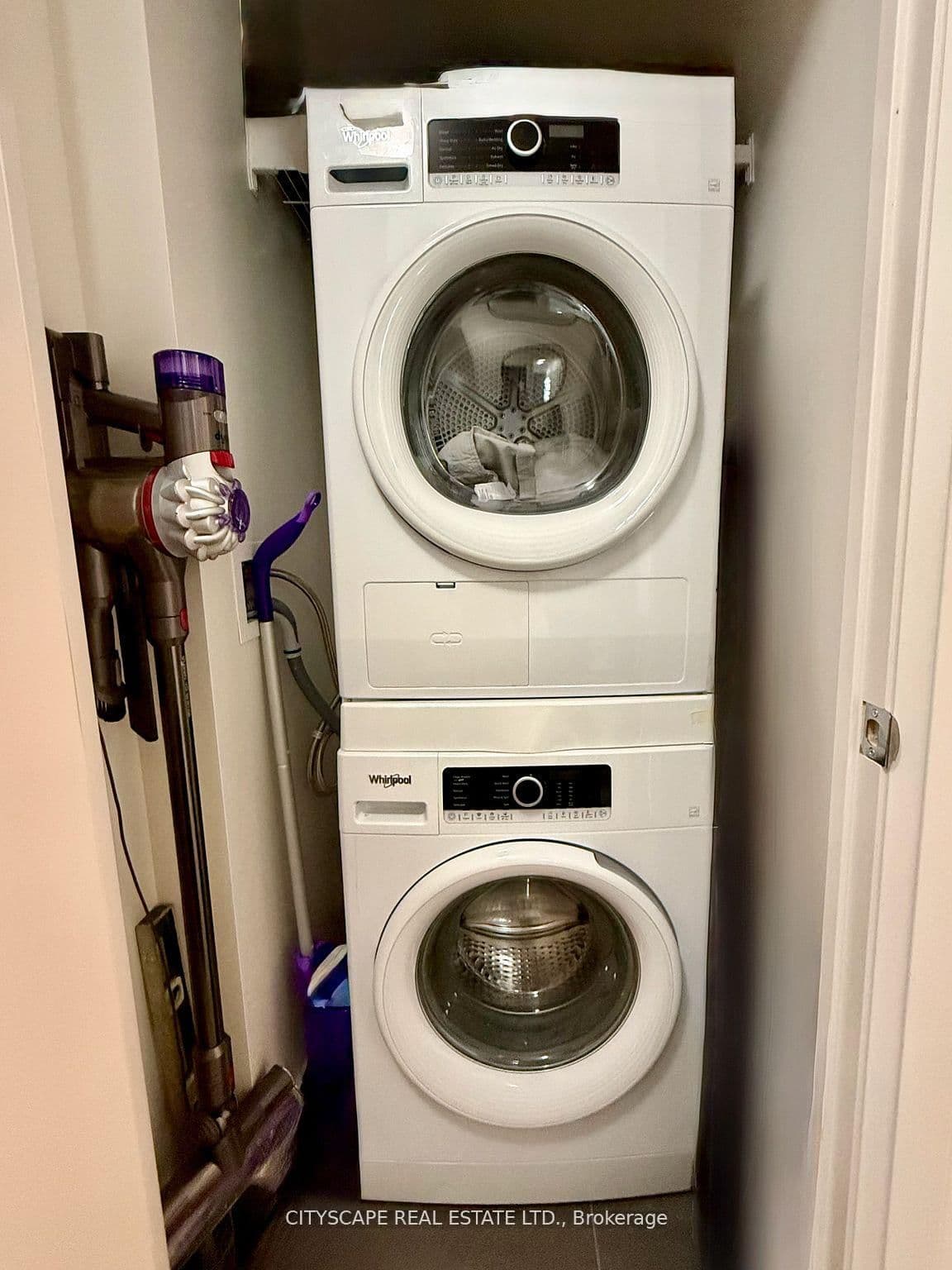 212 King William Street, Unit 603 thumbnail 17