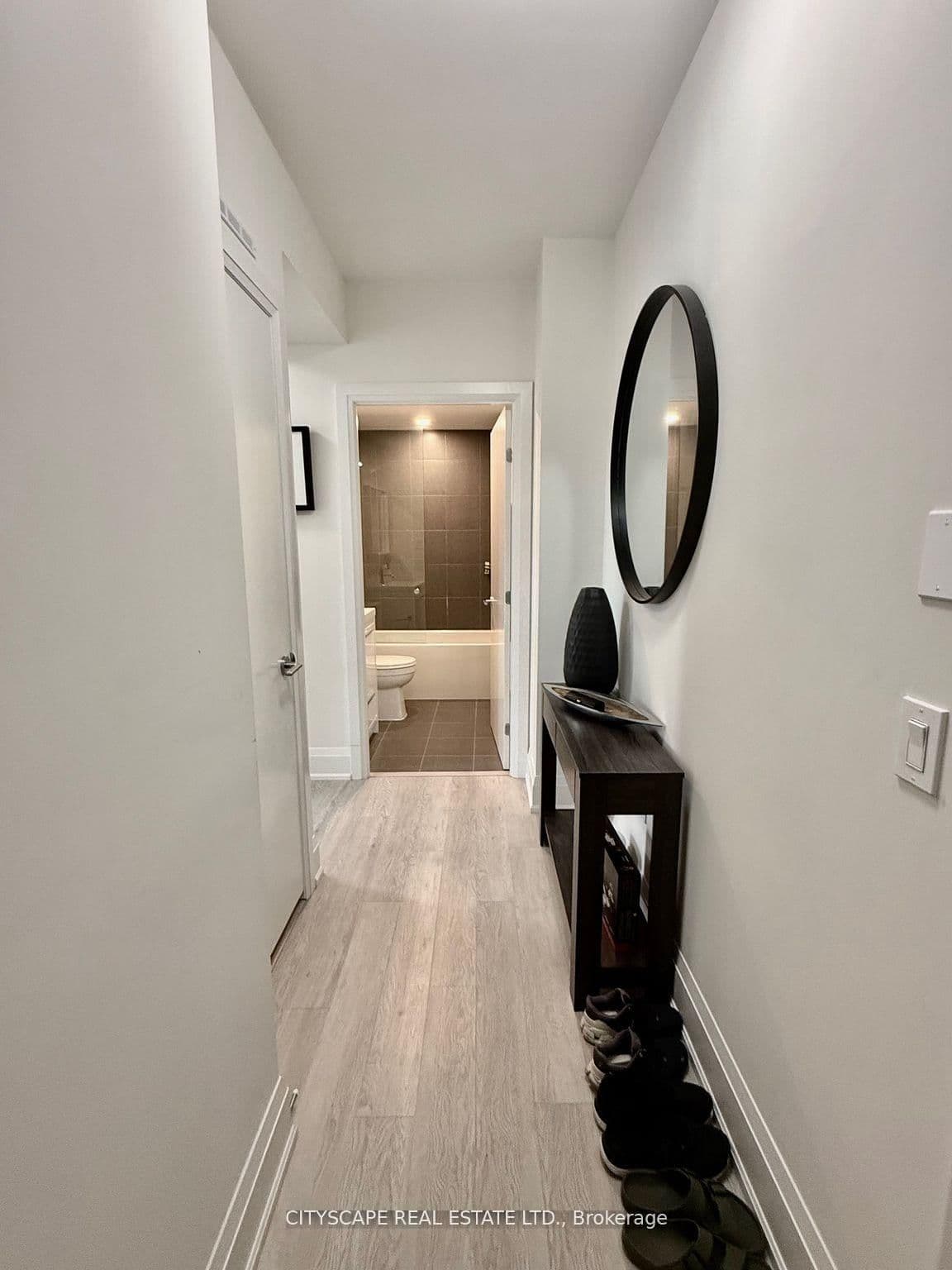212 King William Street, Unit 603 thumbnail 18
