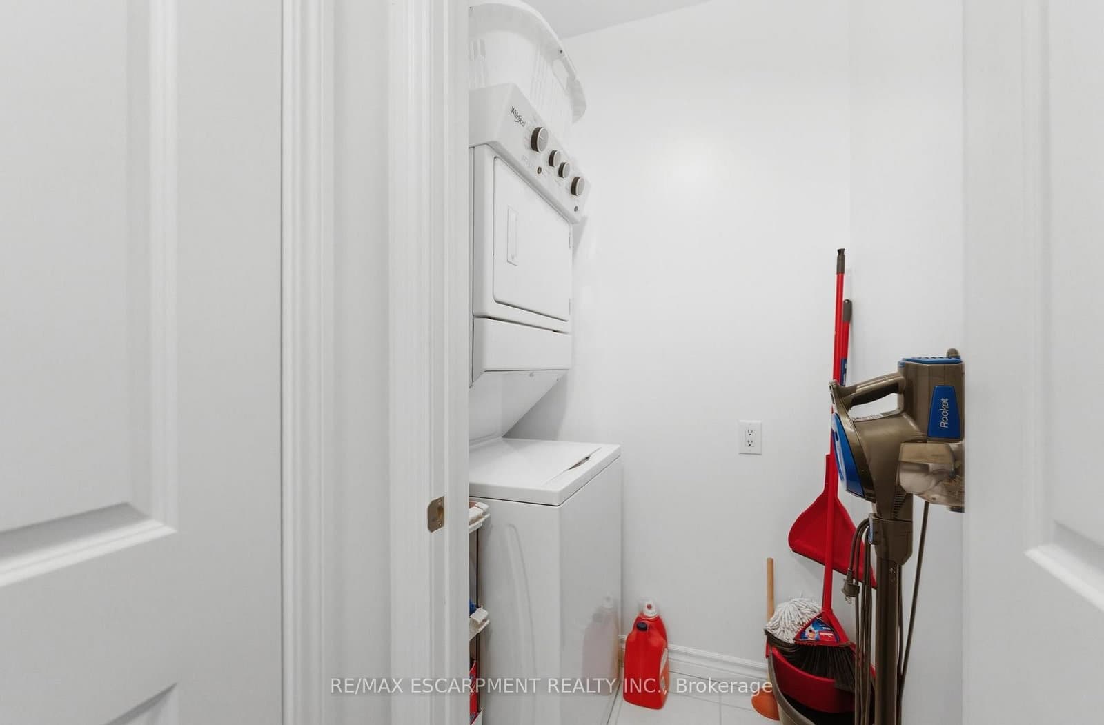 460 Dundas Street E, Unit 112 thumbnail 16