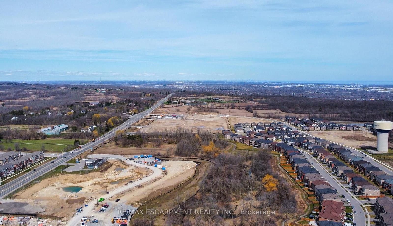 460 Dundas Street E, Unit 112 thumbnail 27