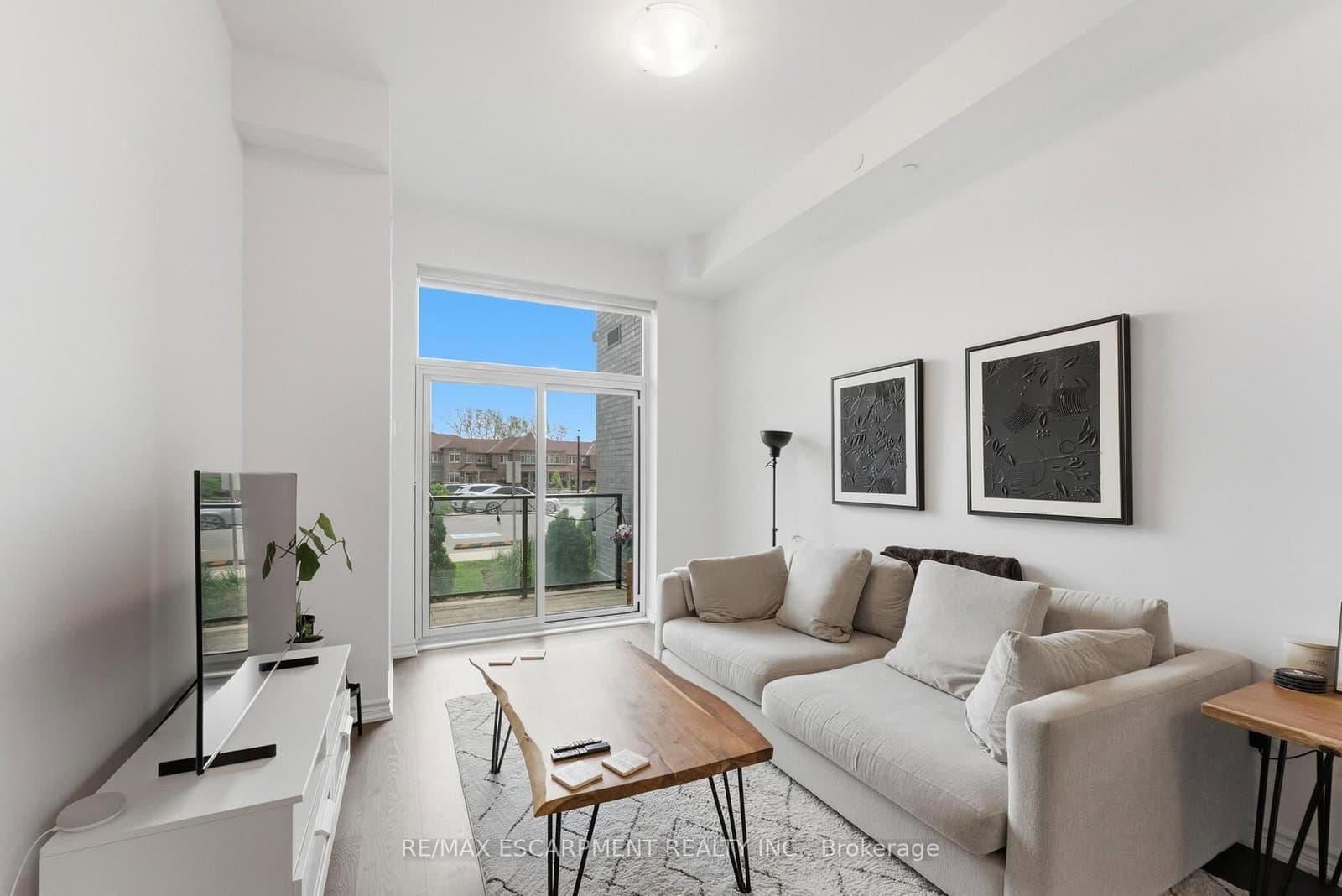 460 Dundas Street E, Unit 112 thumbnail 7
