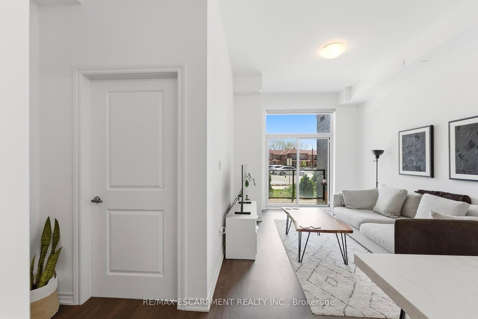 460 Dundas Street E, Unit 112 thumbnail 9