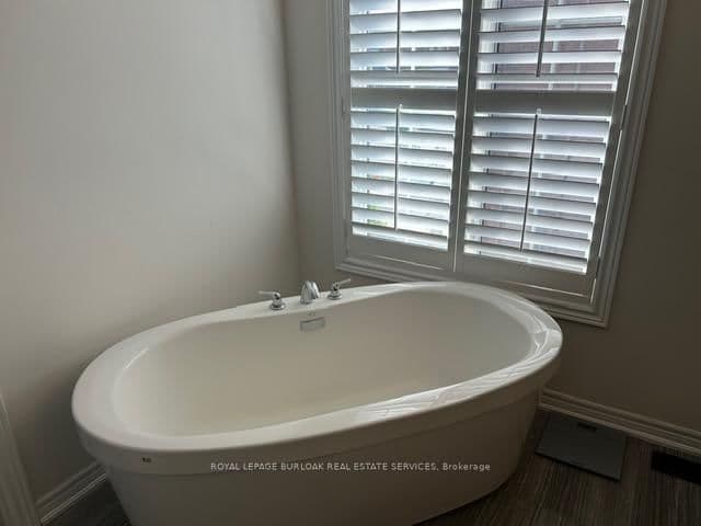 57 Macbean Crescent thumbnail 19