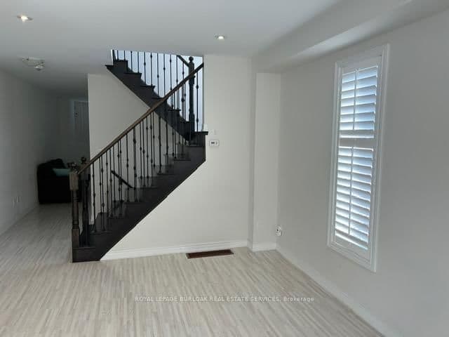 57 Macbean Crescent thumbnail 28