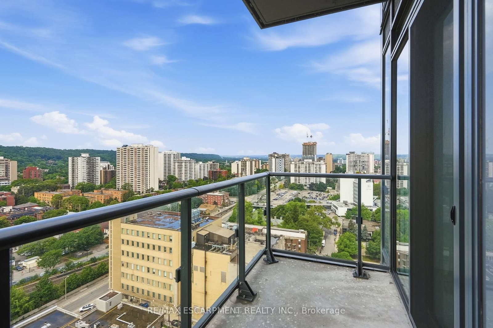 75 JAMES Street S, Unit 2017 thumbnail 12