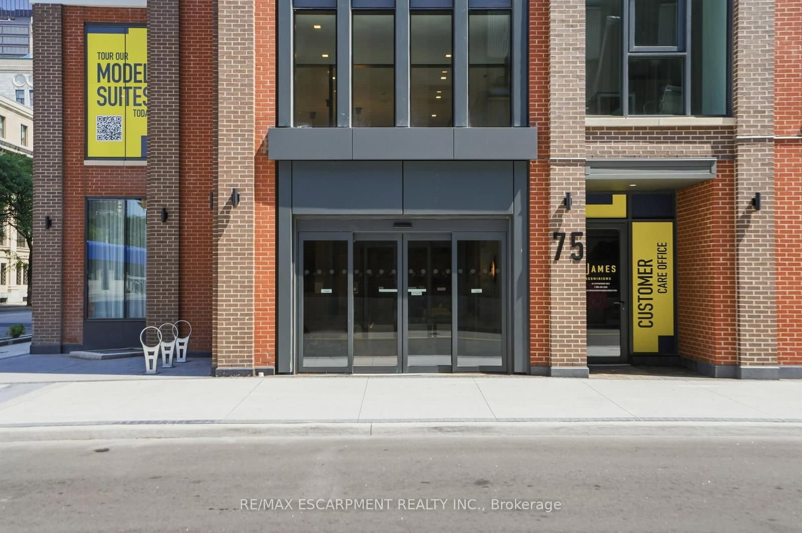 75 JAMES Street S, Unit 2017 thumbnail 2