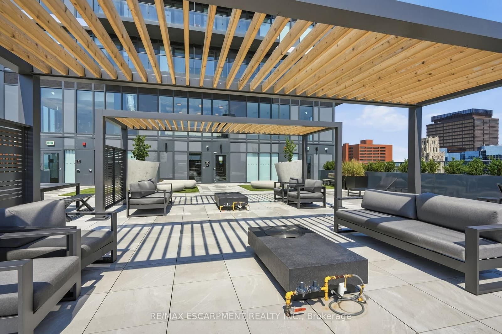 75 JAMES Street S, Unit 2017 thumbnail 29