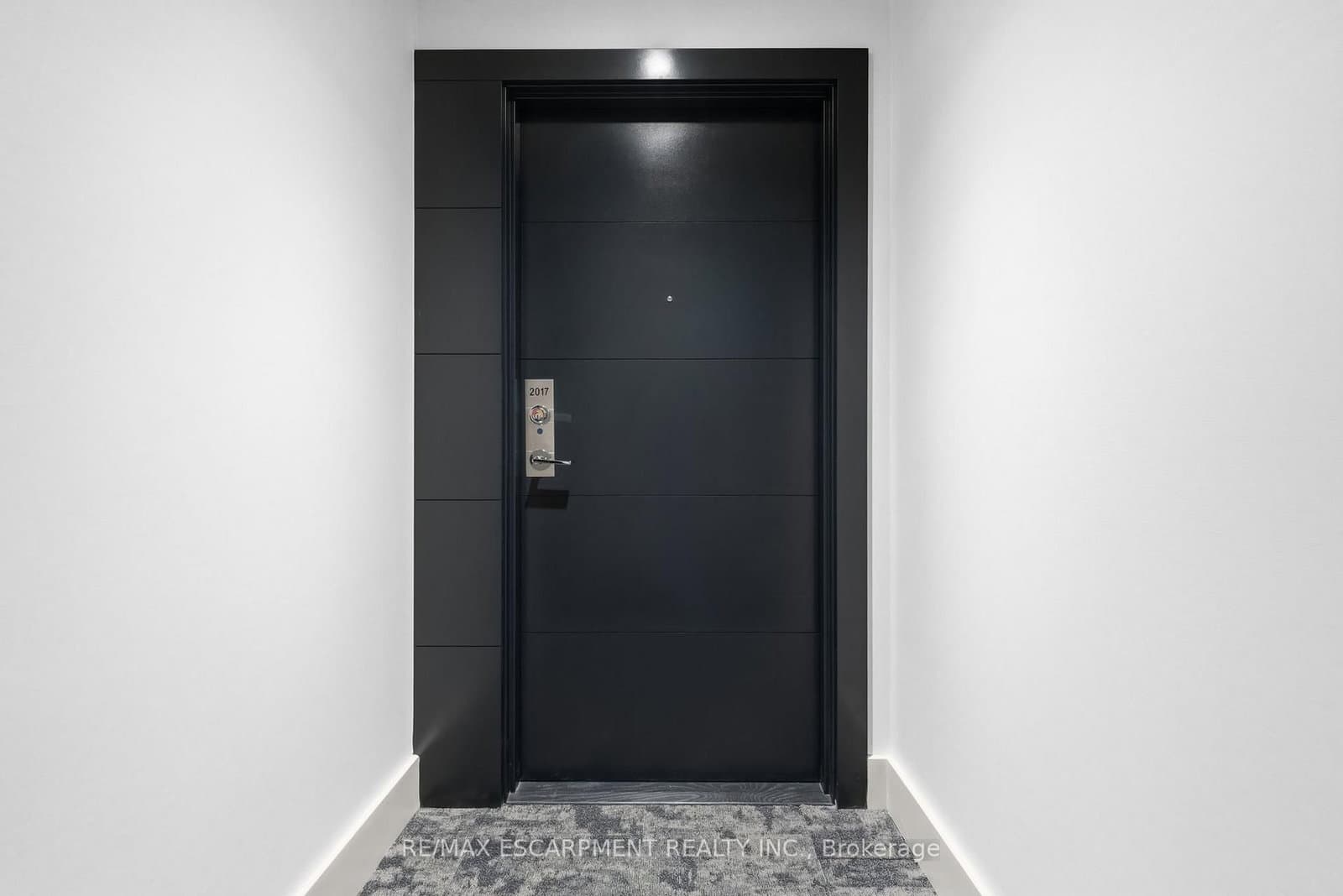 75 JAMES Street S, Unit 2017 thumbnail 5