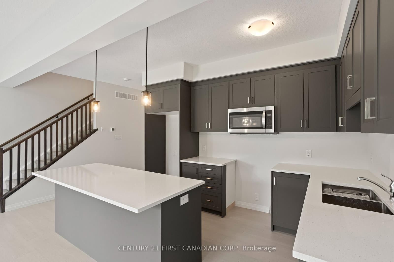 6905 HEATHWOODS Avenue thumbnail 10