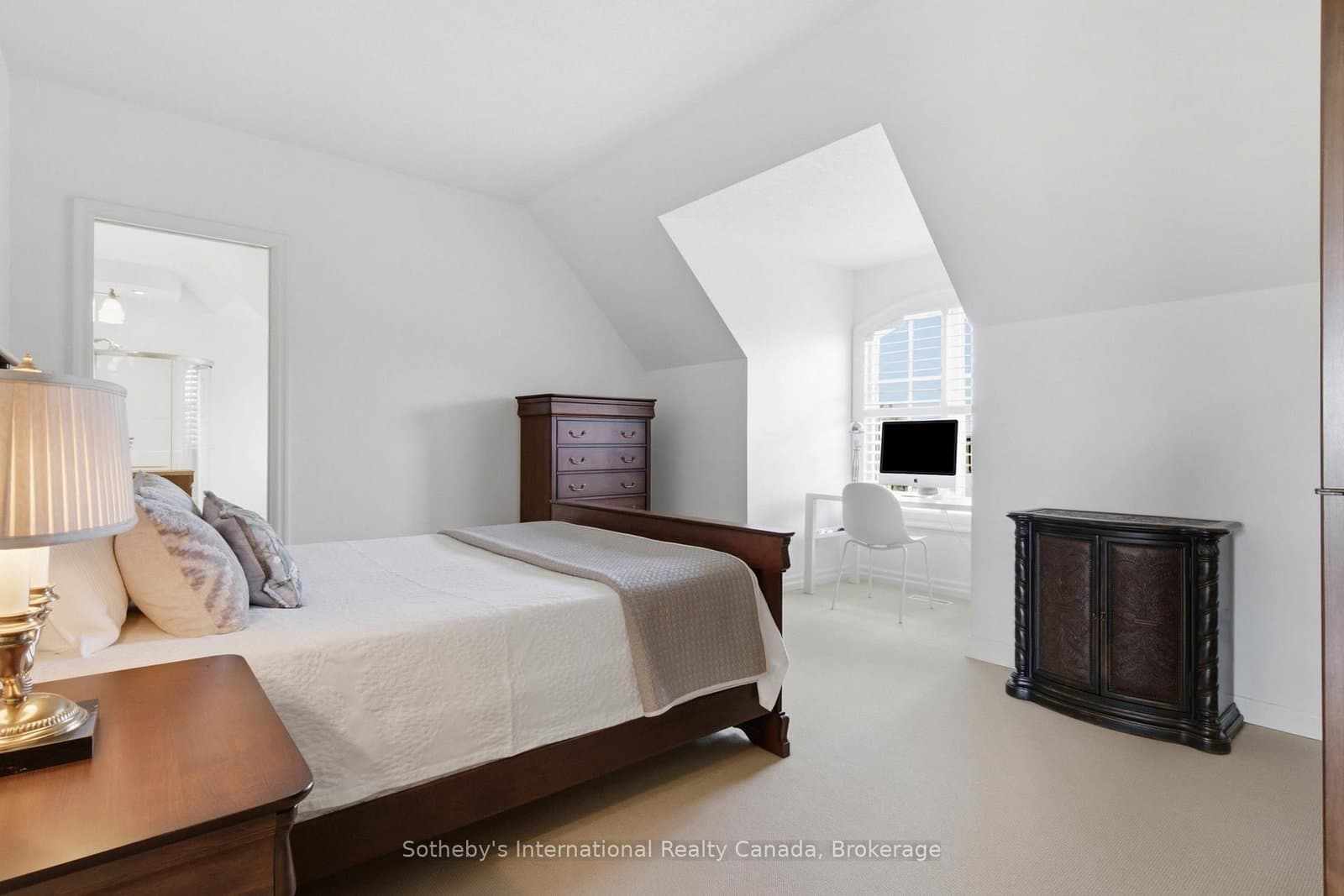 28 Deer Ridge Crescent thumbnail 24