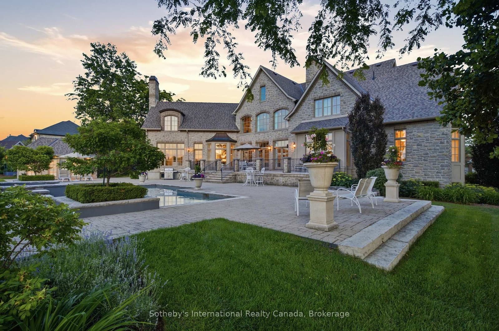 28 Deer Ridge Crescent thumbnail 38
