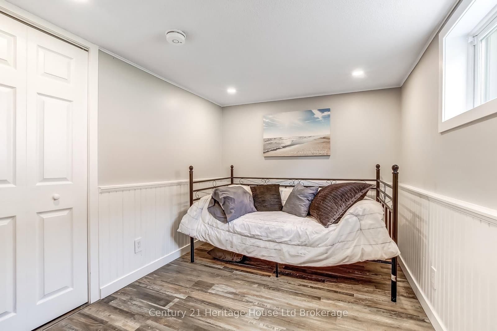 219 Brock Street thumbnail 17