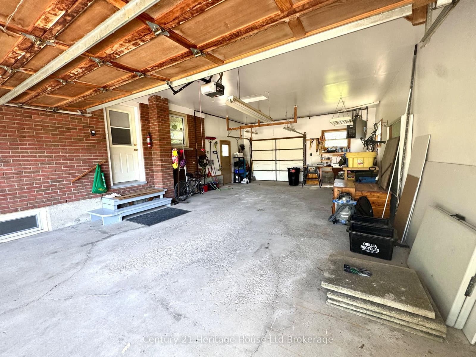 219 Brock Street thumbnail 38