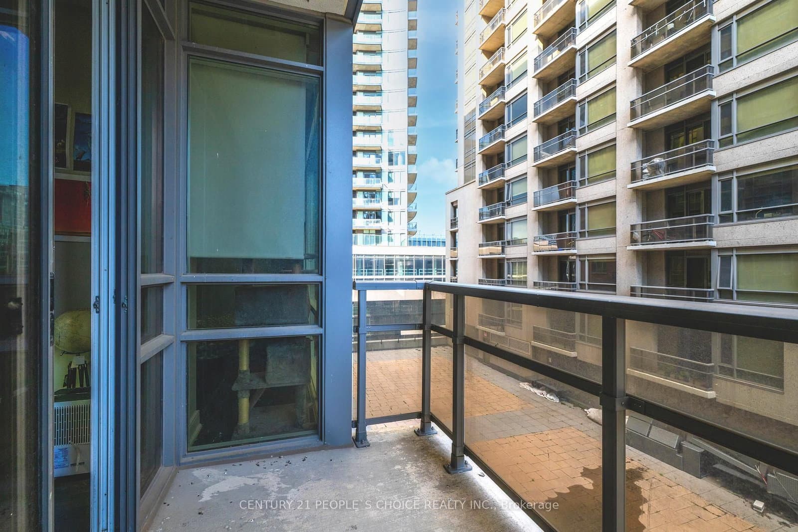 150 Main Street W, Unit 514 thumbnail 22