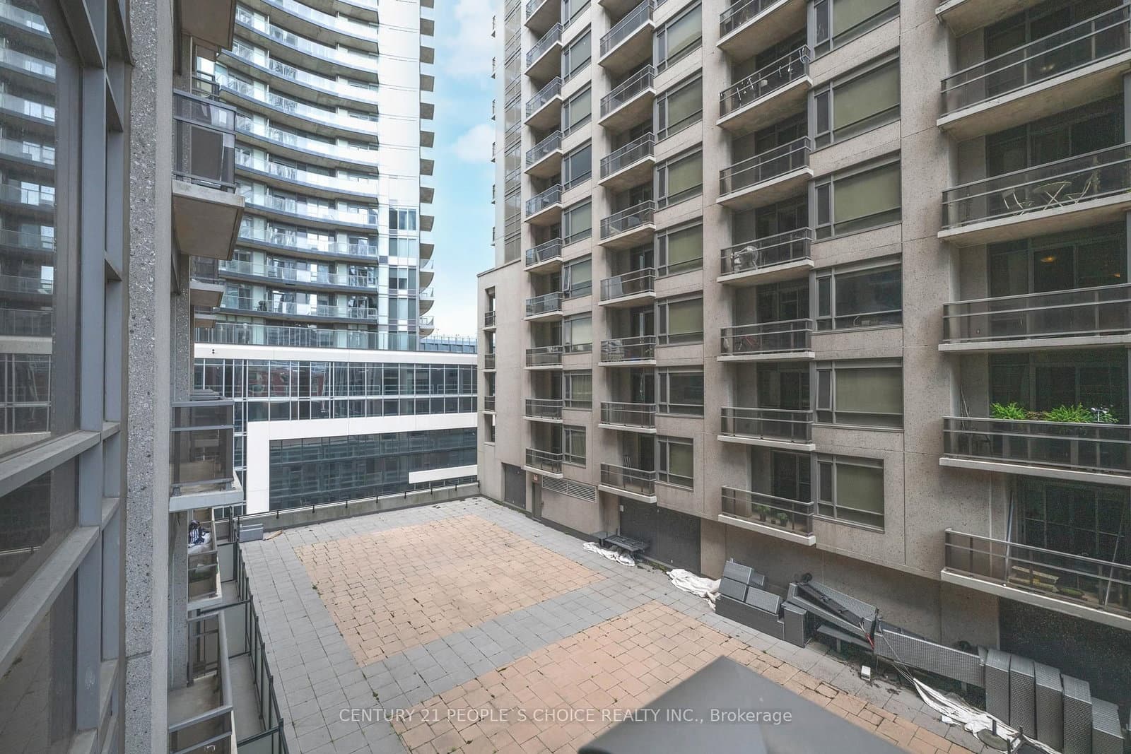 150 Main Street W, Unit 514 thumbnail 23