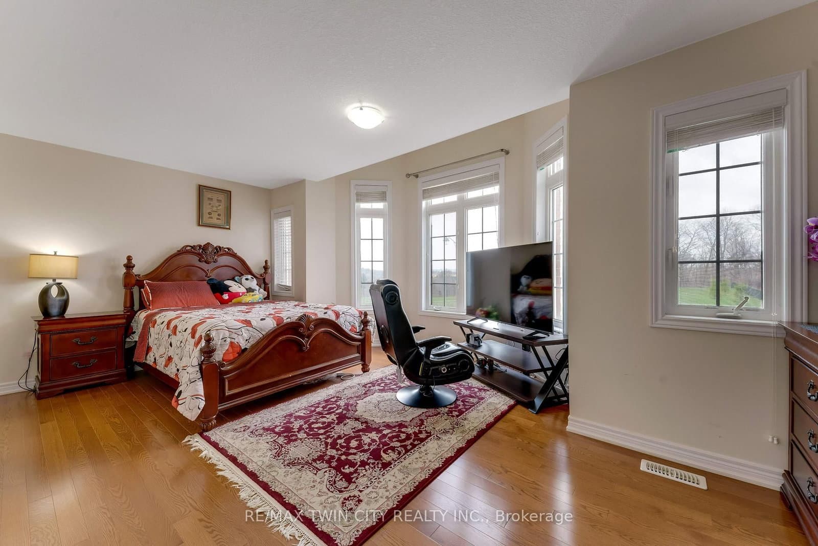 667 Linden Drive thumbnail 20