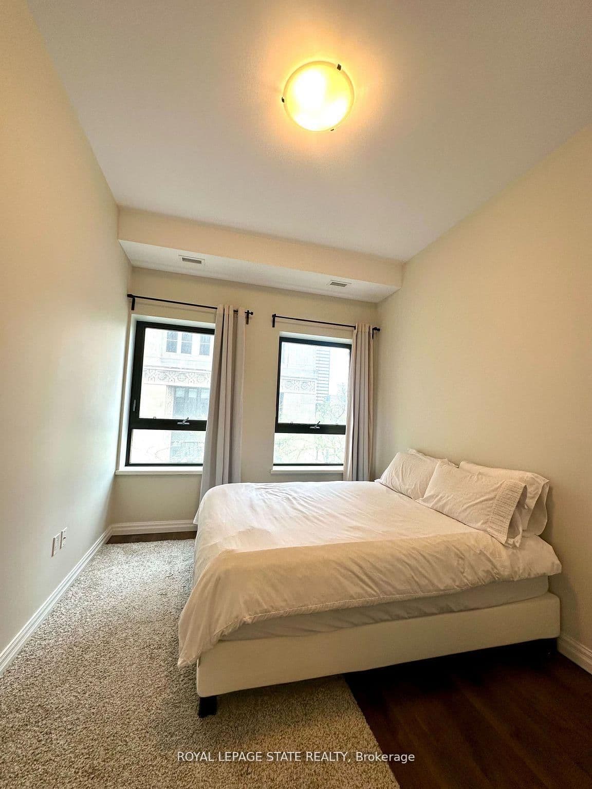 112 King Street E, Unit 306 thumbnail 4