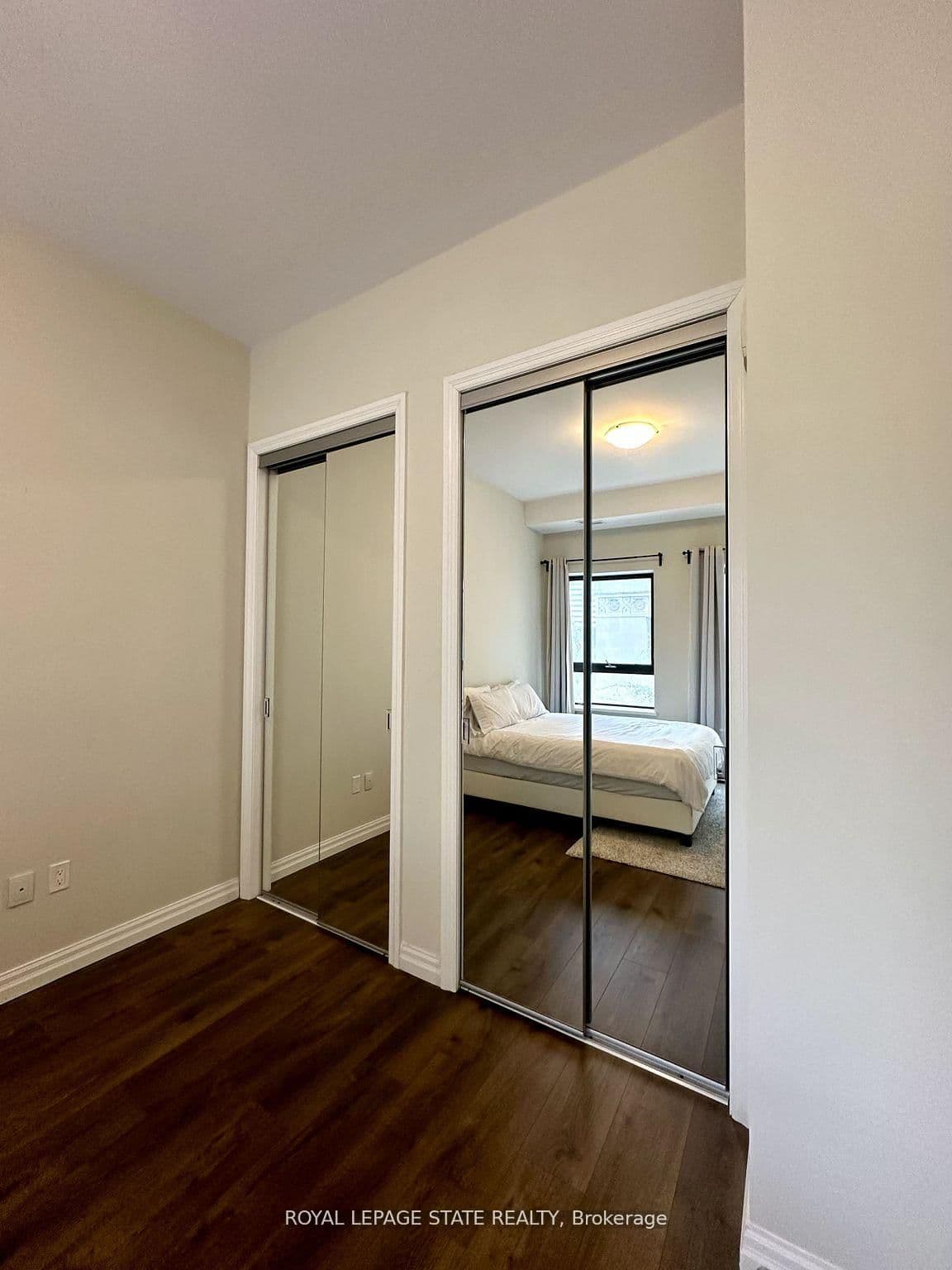 112 King Street E, Unit 306 thumbnail 5