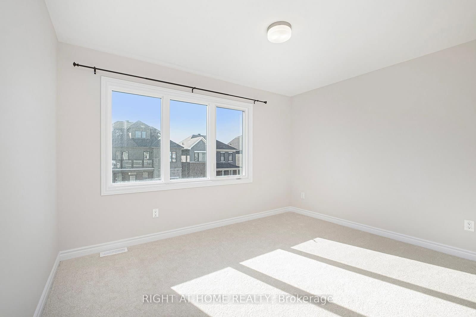 332 Peninsula Road thumbnail 10