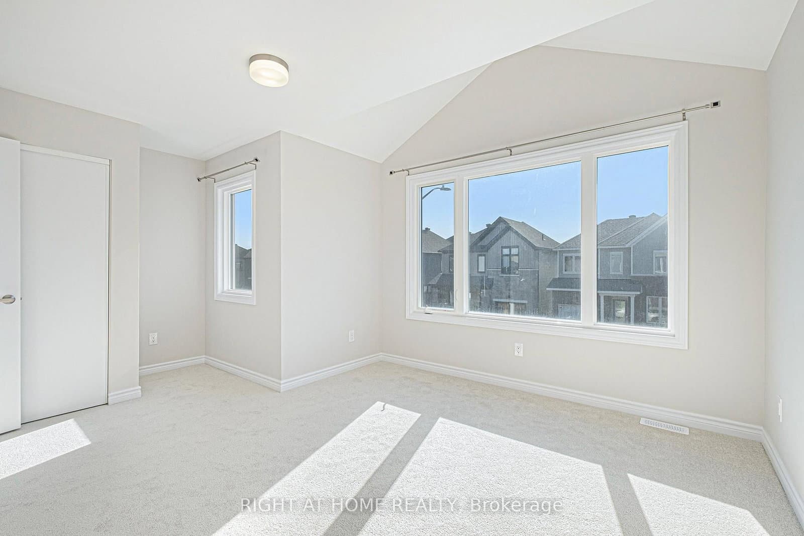 332 Peninsula Road thumbnail 8