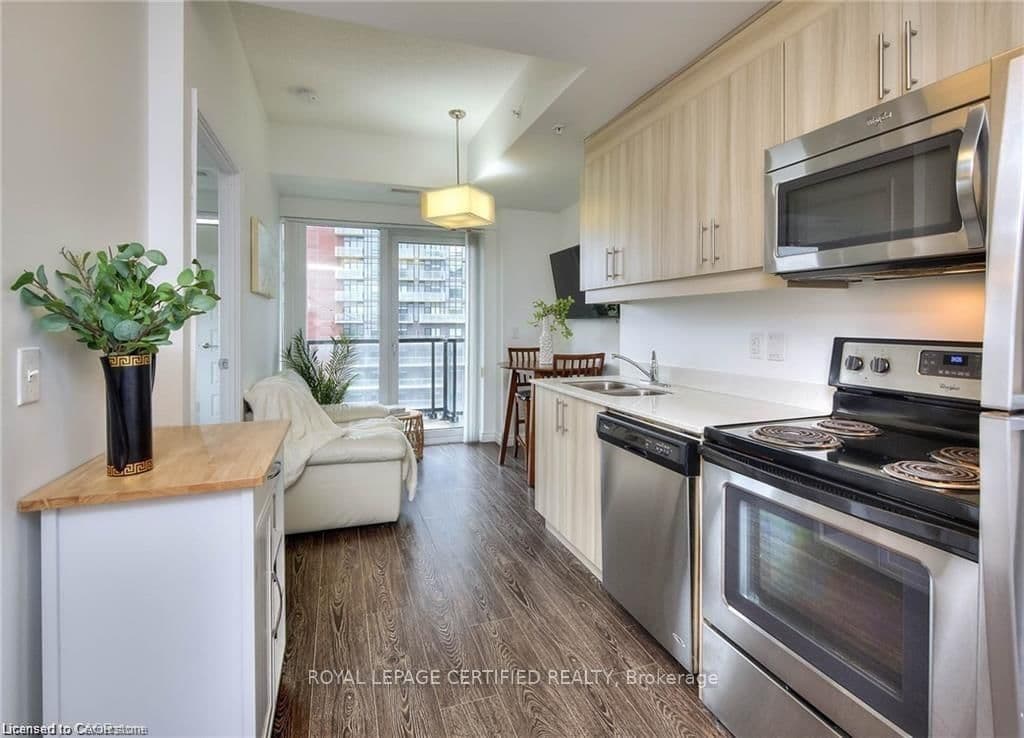 160 KING Street N, Unit 901 thumbnail 13