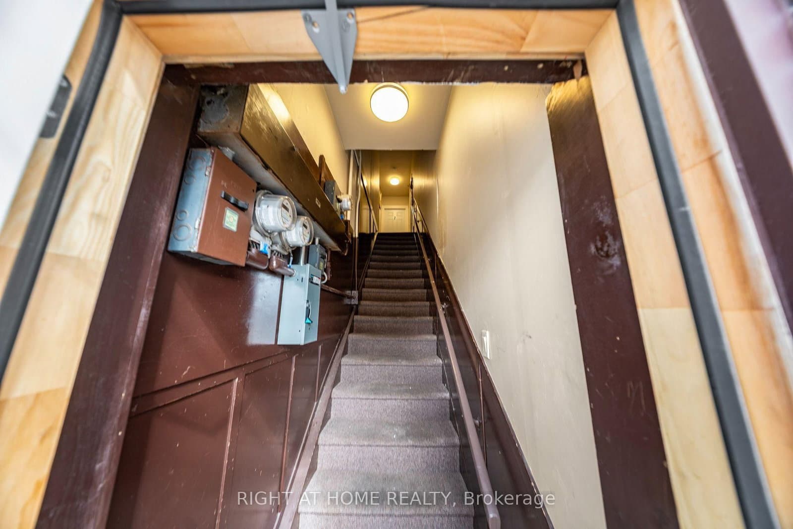 28-30 King Street W thumbnail 16