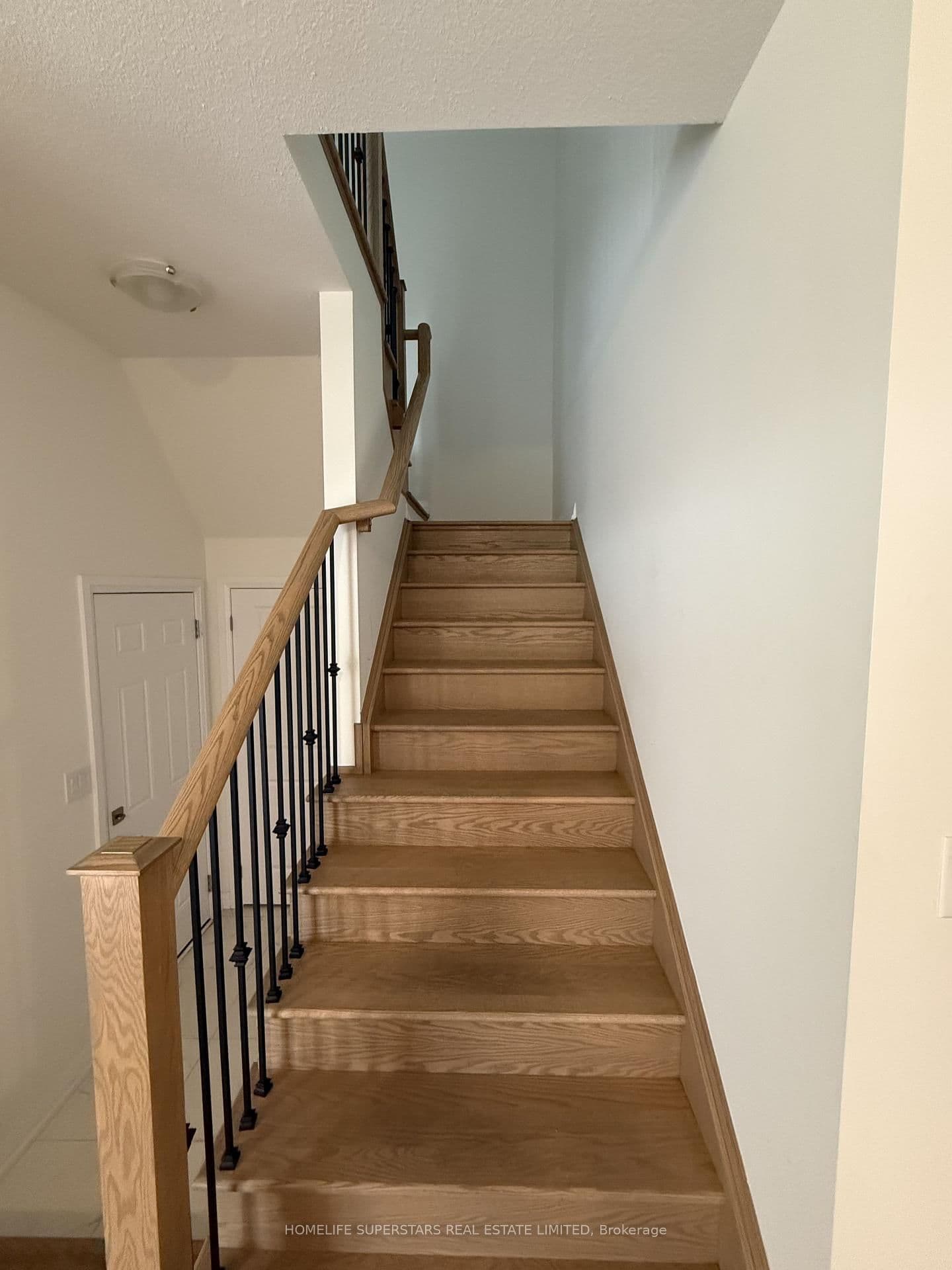 2 Stanley Avenue thumbnail 19