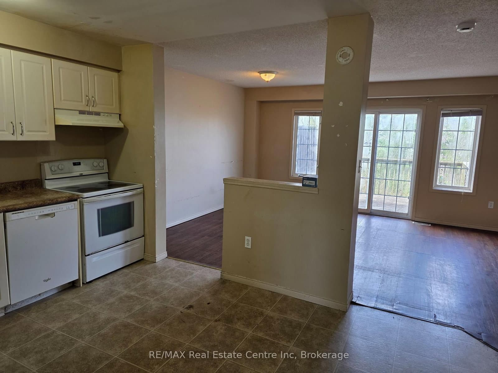 1155 Gordon Street, Unit 99 thumbnail 4