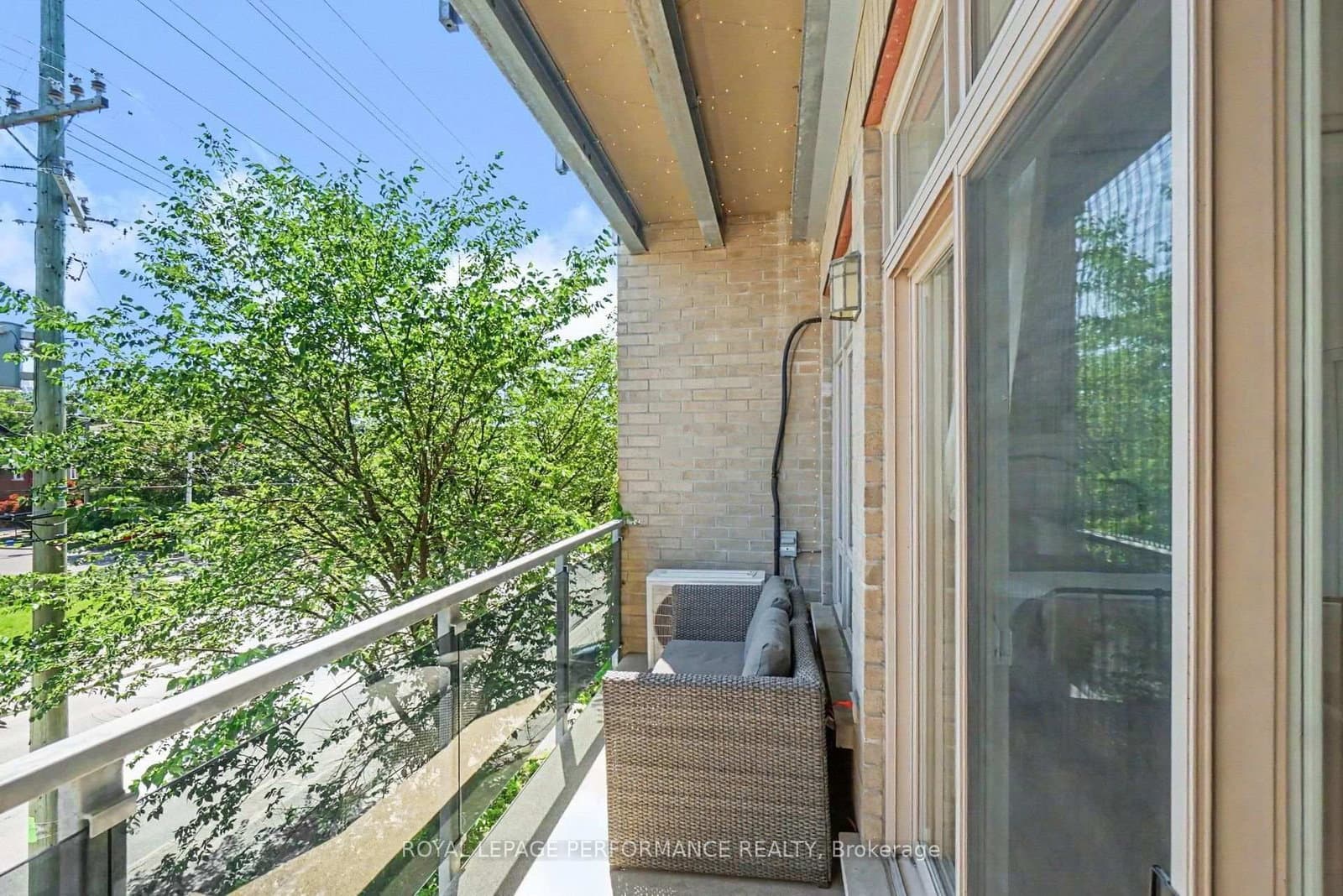 682 Churchill Avenue N, Unit 208 thumbnail 19