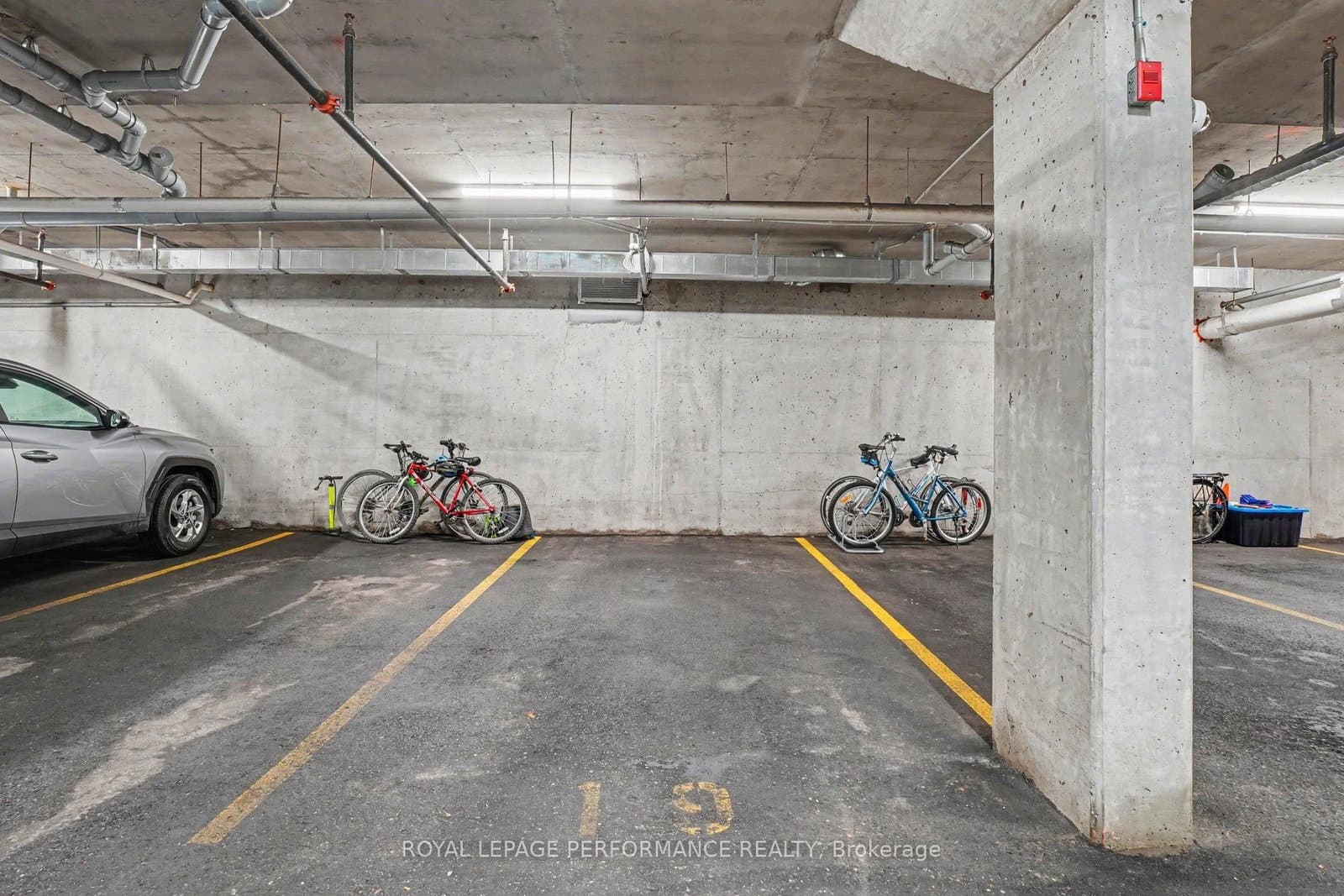 682 Churchill Avenue N, Unit 208 thumbnail 25