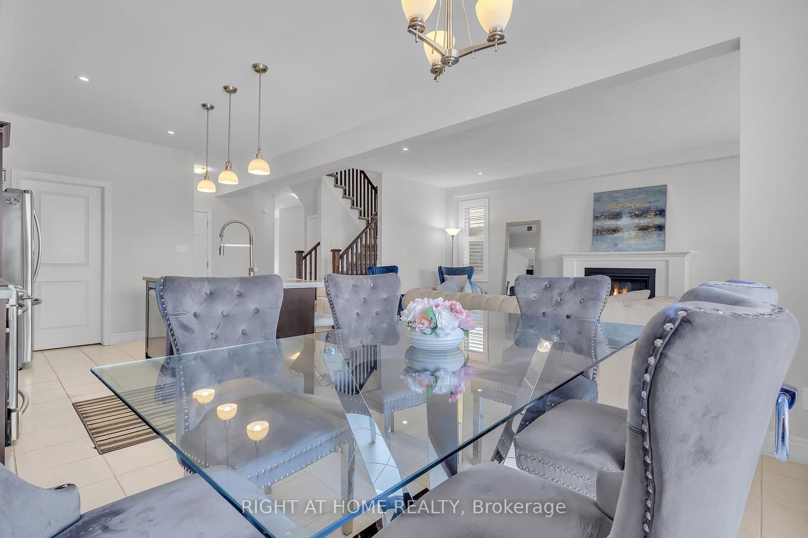321 Carriage Way thumbnail 15